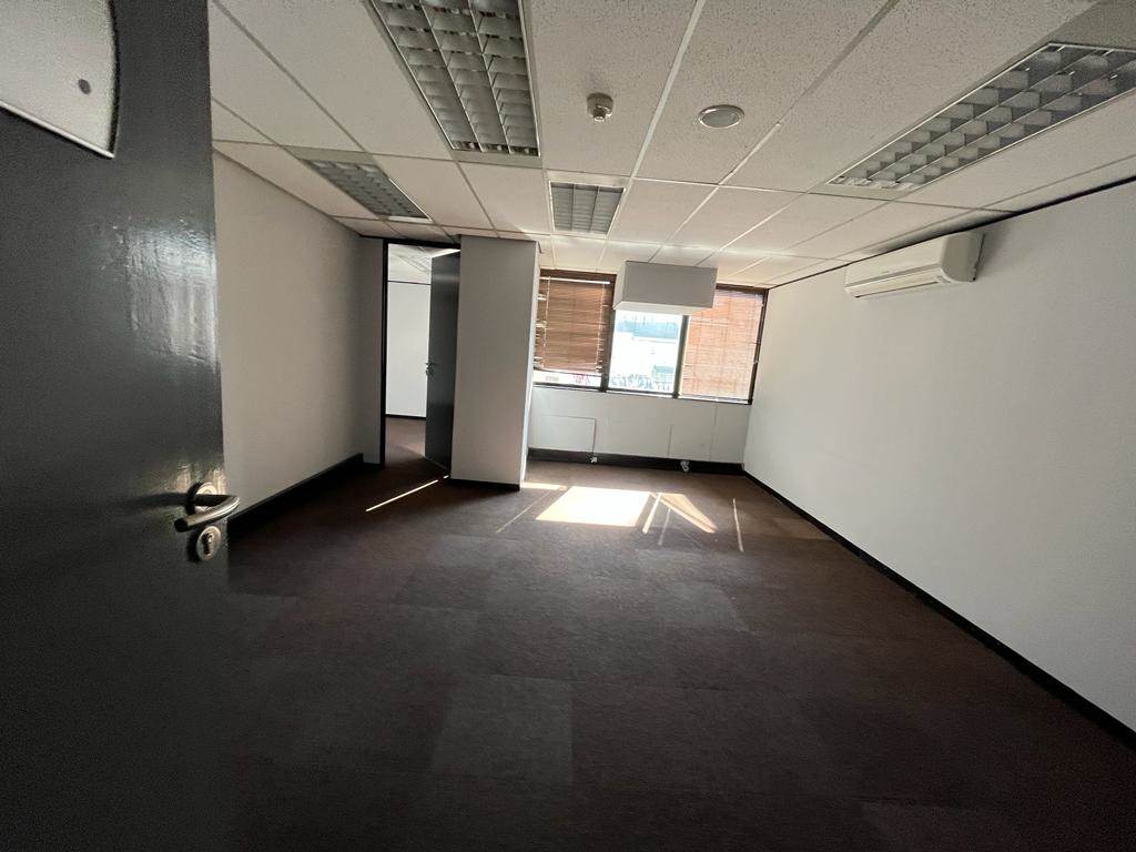 6000  m² Commercial space in Braamfontein photo number 8