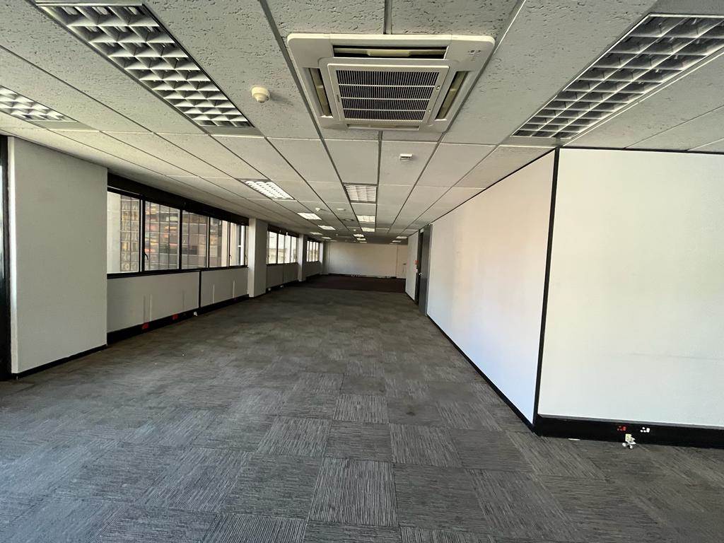 6000  m² Commercial space in Braamfontein photo number 17