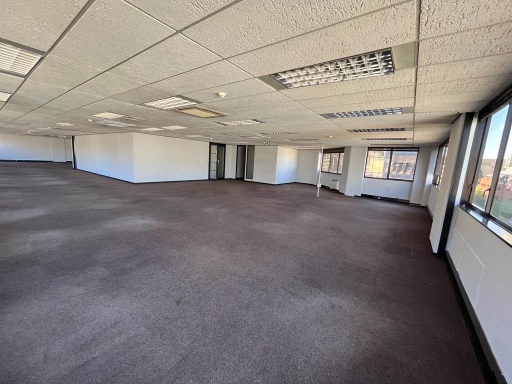 6000  m² Commercial space in Braamfontein photo number 11