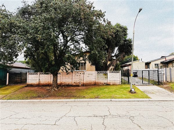 3 Bedroom House 3 Bedroom House