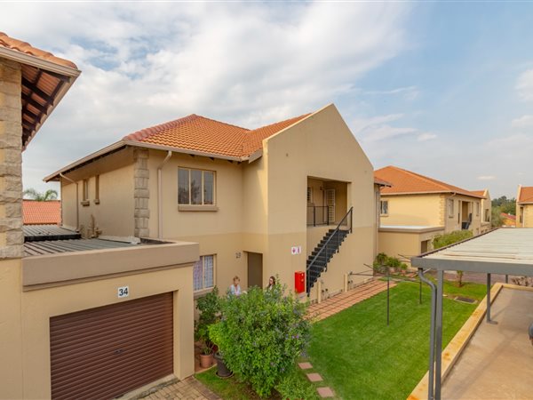 2 Bedroom Townhouse 2 Bedroom Townhouse