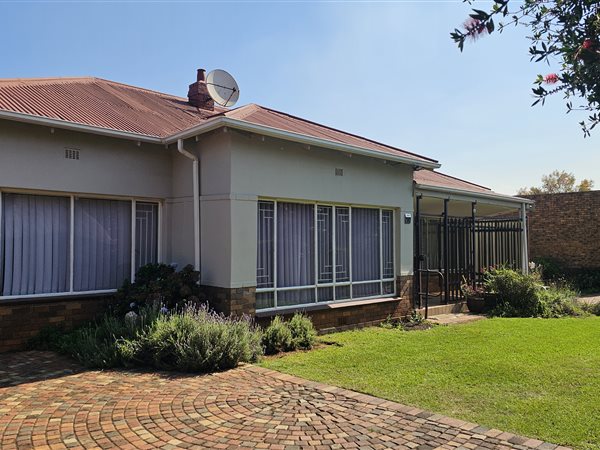 3 Bedroom House 3 Bedroom House