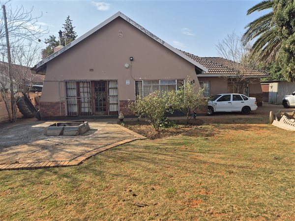 3 Bedroom House 3 Bedroom House