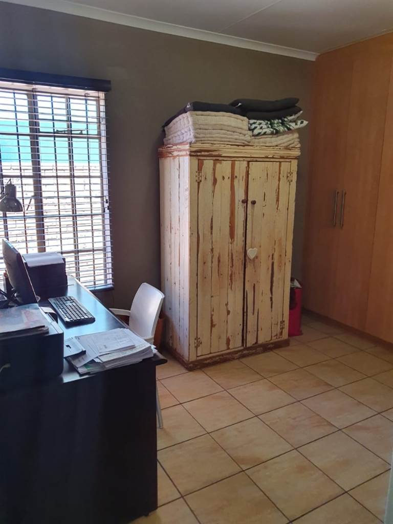 3 Bed Townhouse in Kathu photo number 10