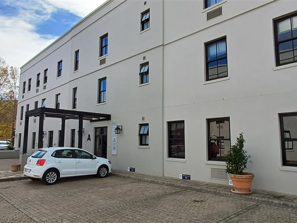 128  m² Commercial space in Stellenbosch Central
