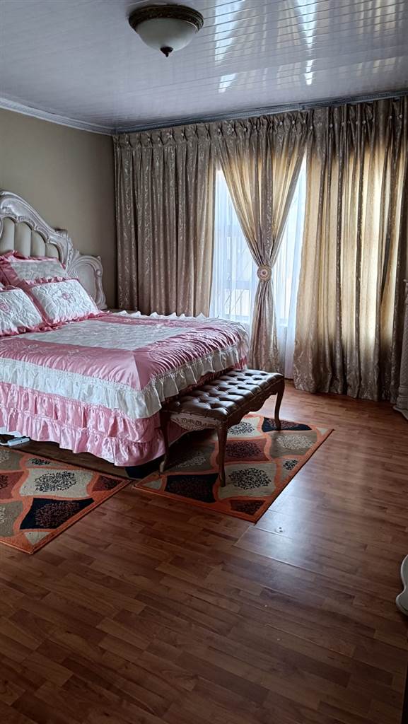 3 Bed House in Mafikeng photo number 16