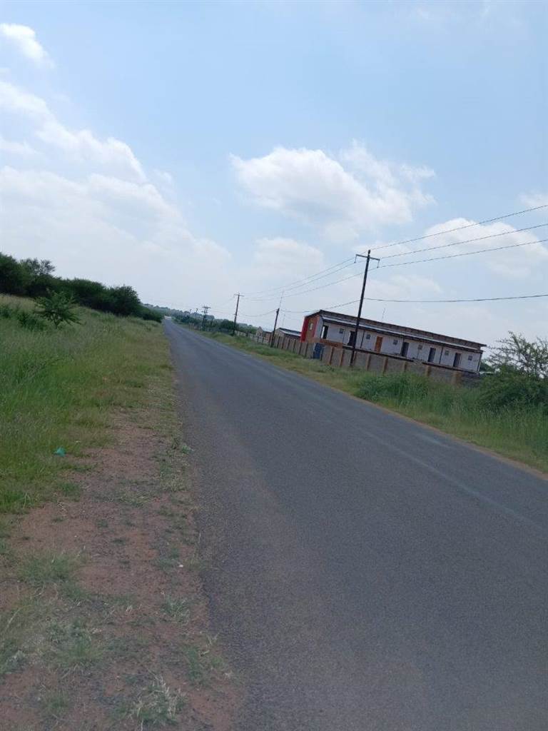 1600 m² Land available in Hammanskraal photo number 4