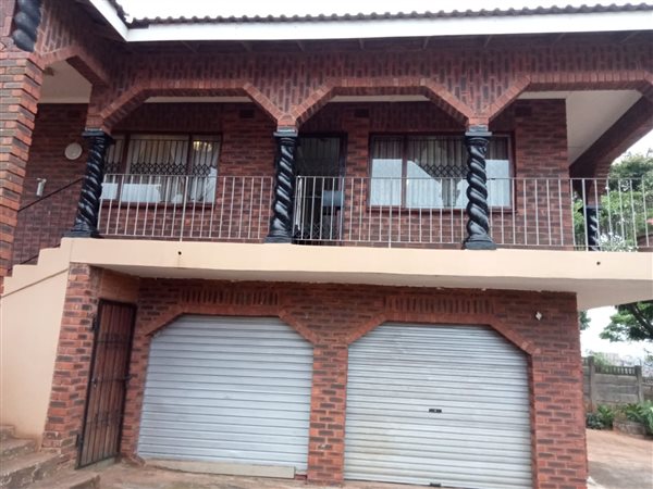 4 Bedroom House 4 Bedroom House