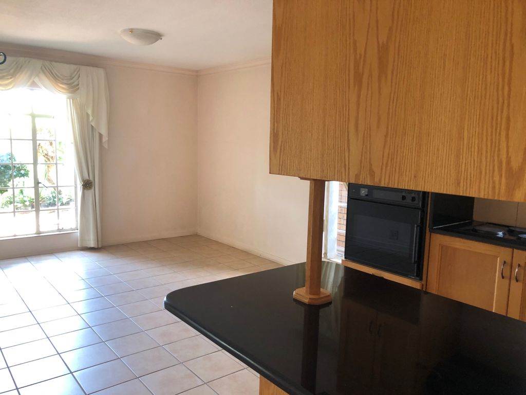 3 Bed Townhouse in Centurion Golf Estate photo number 9
