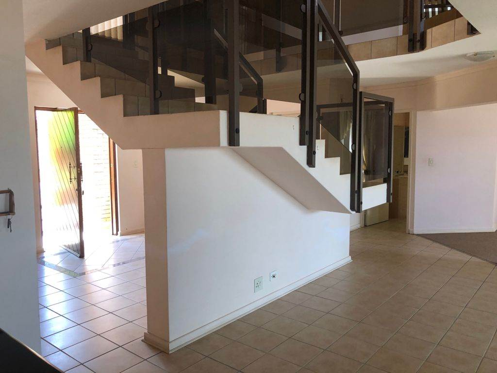 3 Bed Townhouse in Centurion Golf Estate photo number 4