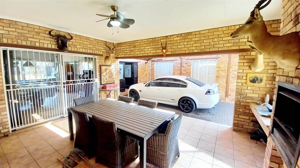 4 Bed House in Vaal Marina photo number 6