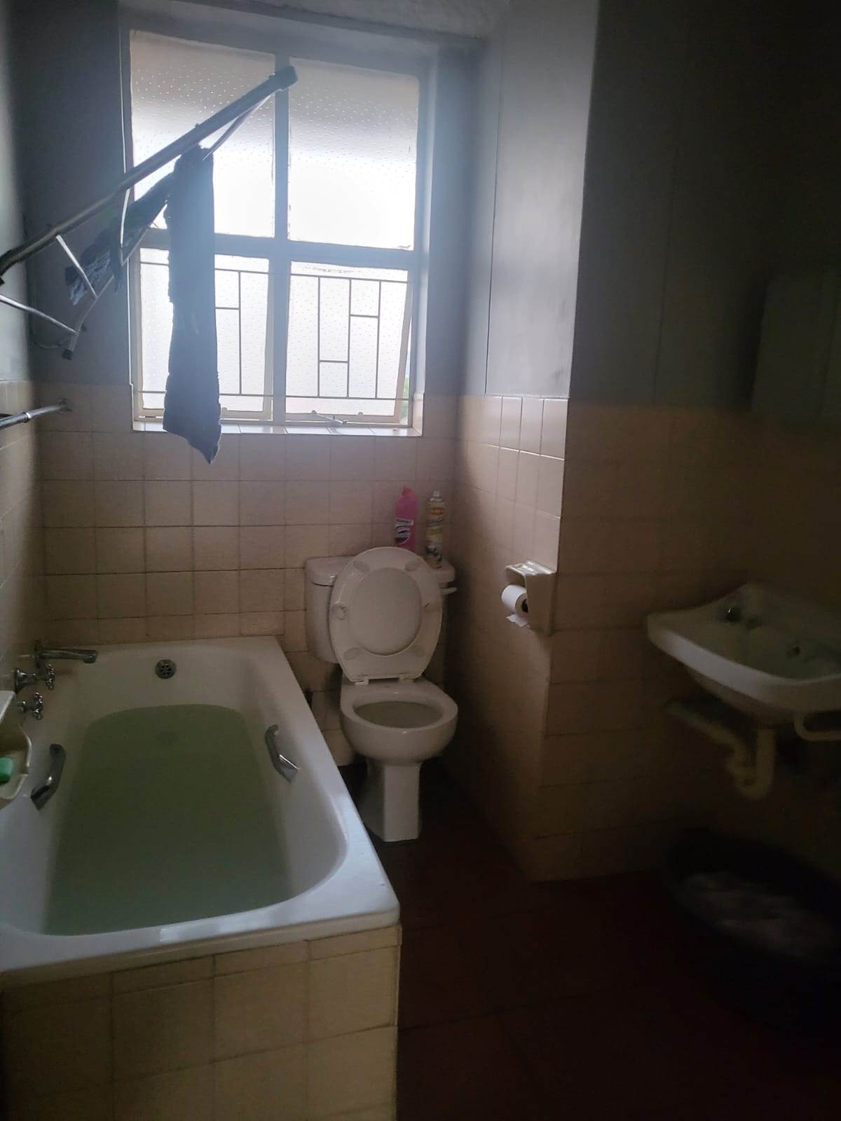 2.5 Bed Apartment in Rietfontein photo number 27