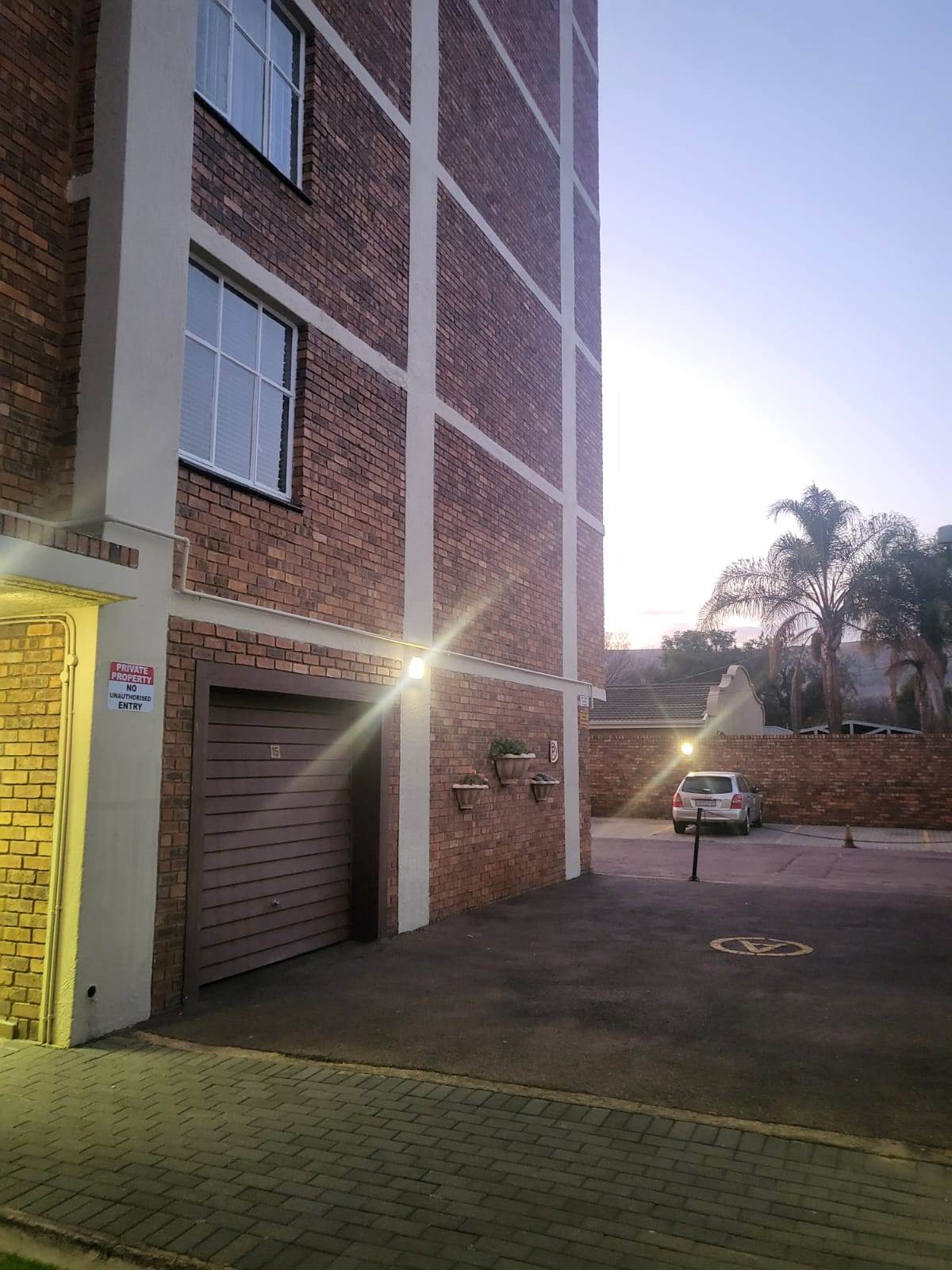 2.5 Bed Apartment in Rietfontein photo number 14