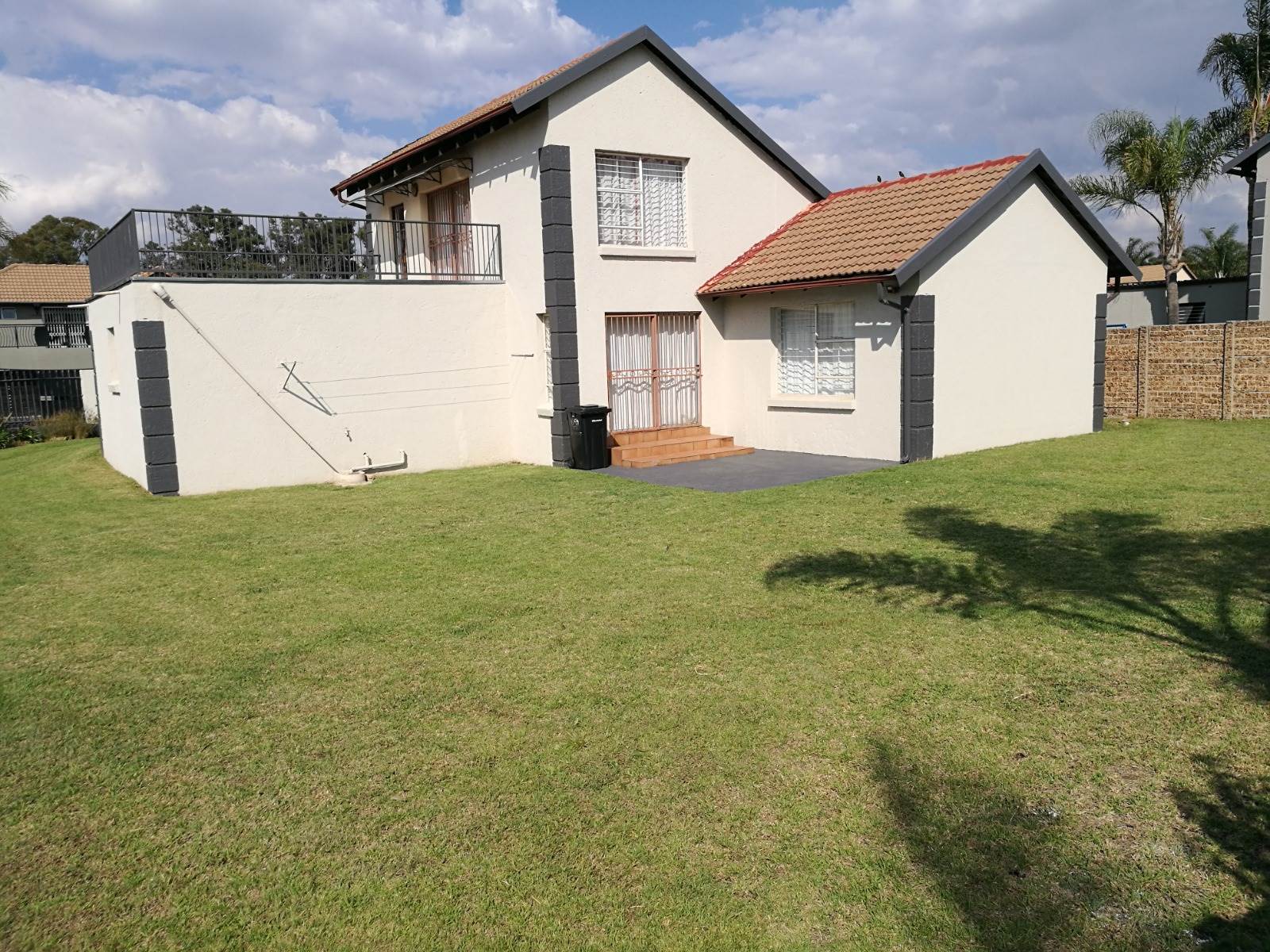 3 Bed House in Glen Marais photo number 2