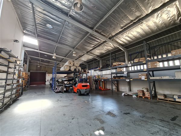 1320  m² Industrial space