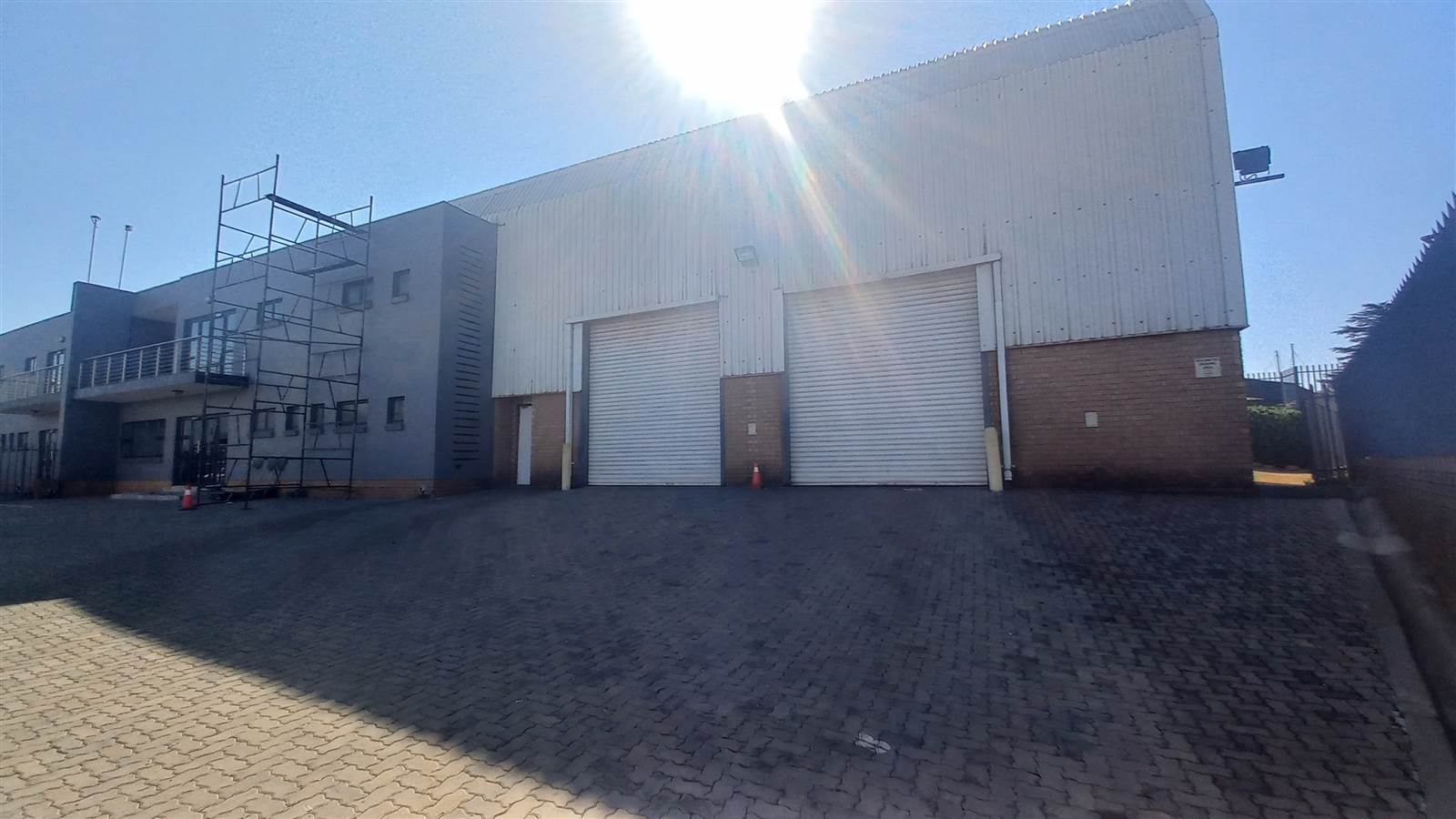 790  m² Industrial space in Jet Park photo number 1