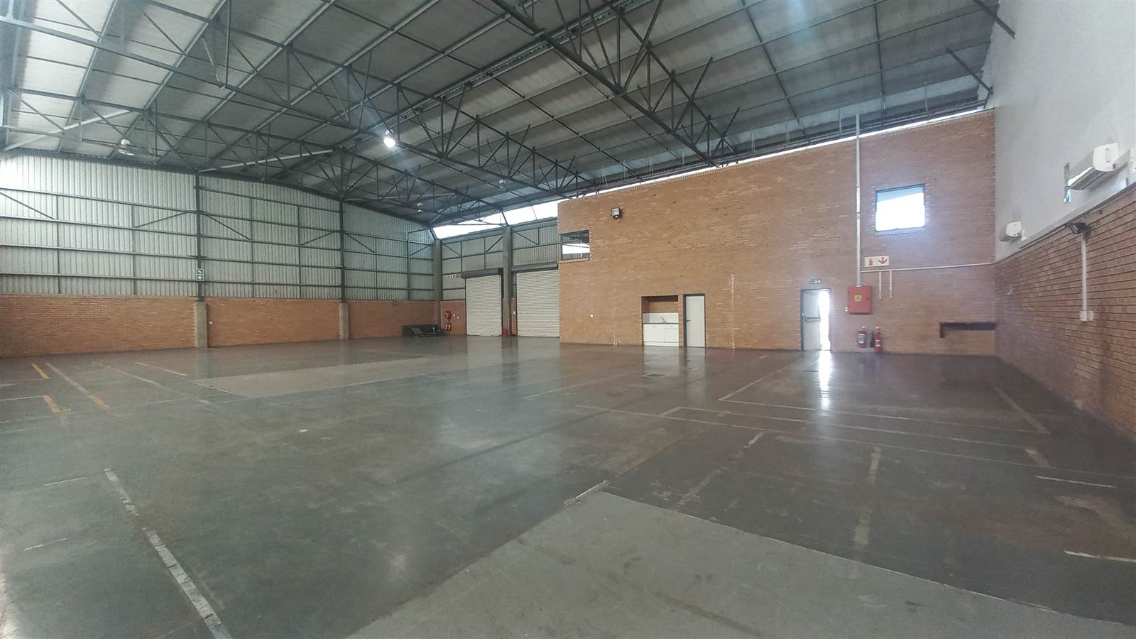 790  m² Industrial space in Jet Park photo number 4