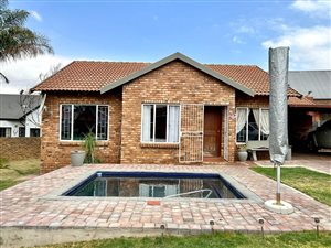 3 Bed House in Moreleta Park