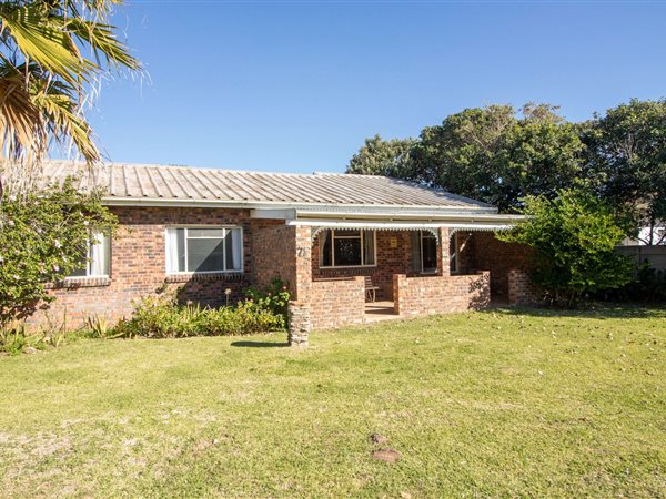 4 Bedroom House 4 Bedroom House