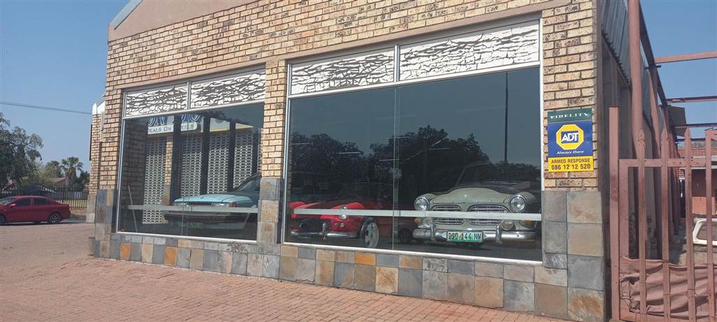 400  m² Commercial space in Rustenburg Central photo number 1