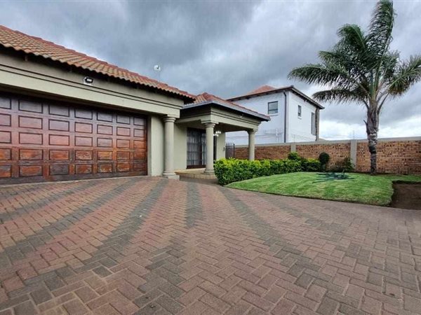 3 Bedroom House 3 Bedroom House