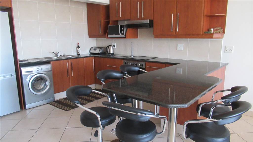 3 Bed Apartment in Uvongo photo number 4