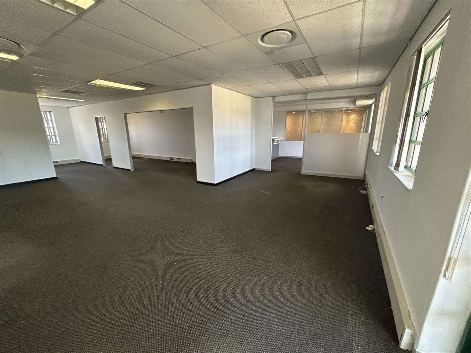 142  m² Office Space in Claremont photo number 6