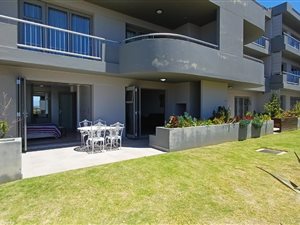 Apartment in Island View