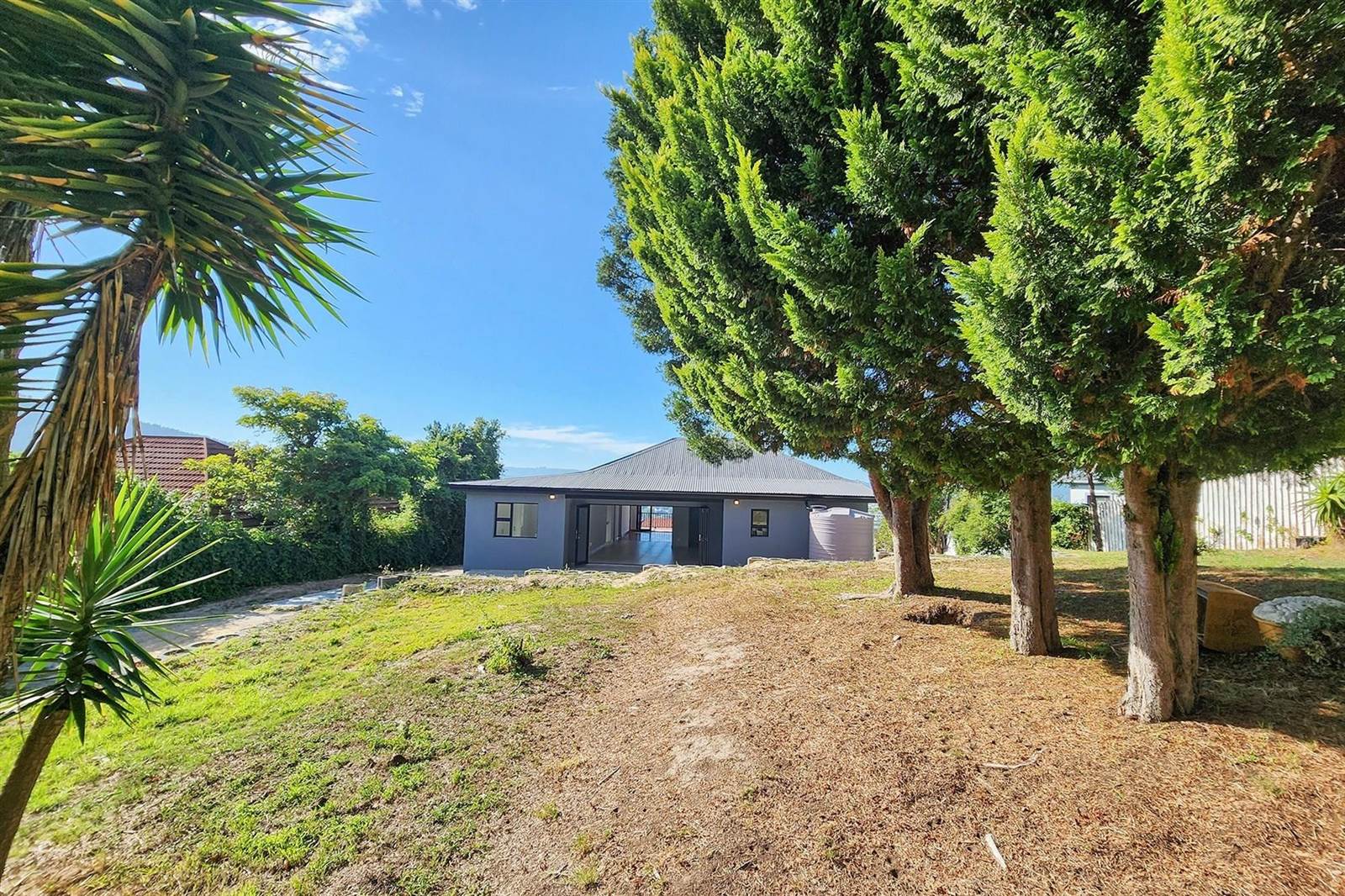 4 Bed House in Knysna Central photo number 30