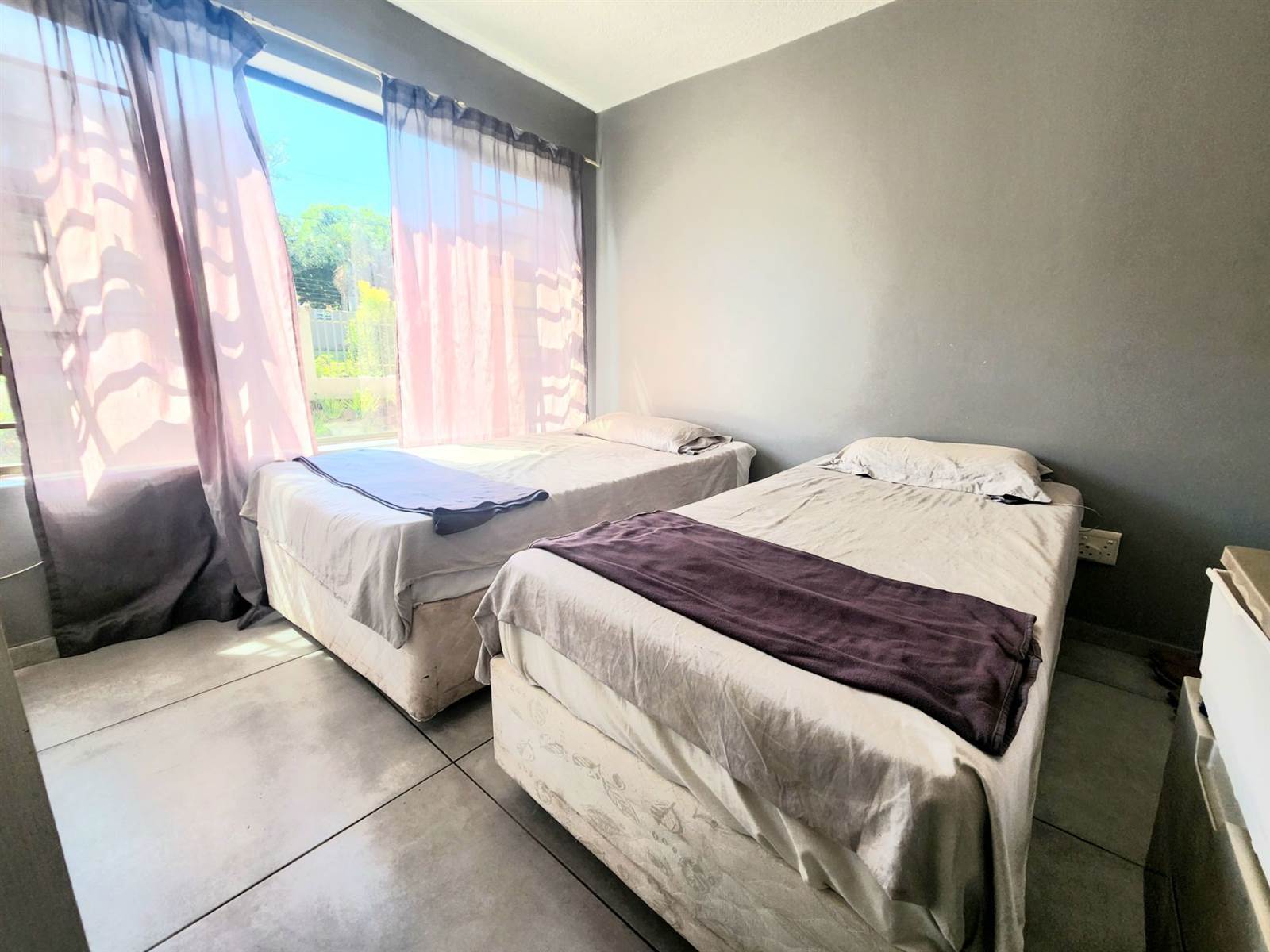 2 Bed Apartment in Amanzimtoti photo number 29