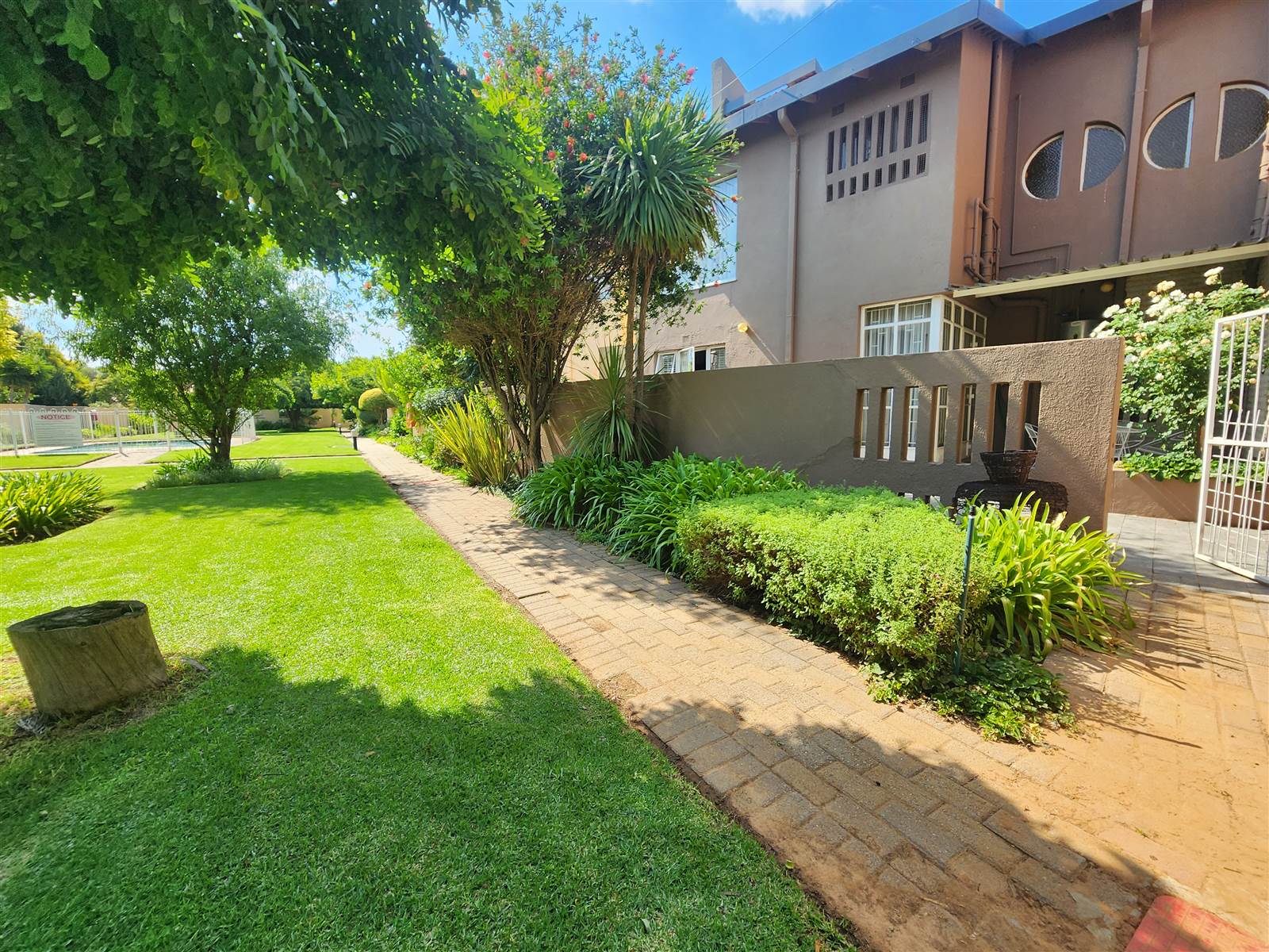 3 Bed Townhouse in Welkom photo number 27