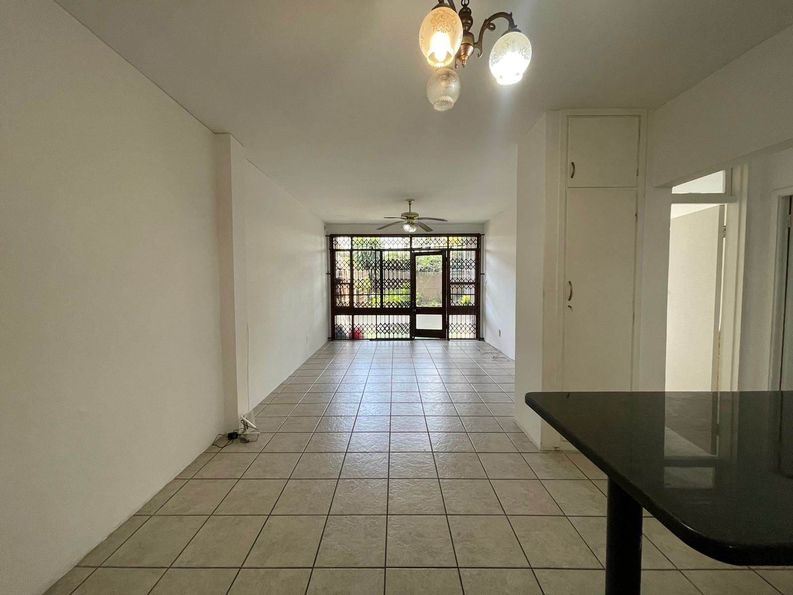 2 Bed Apartment in Pinetown Central photo number 4