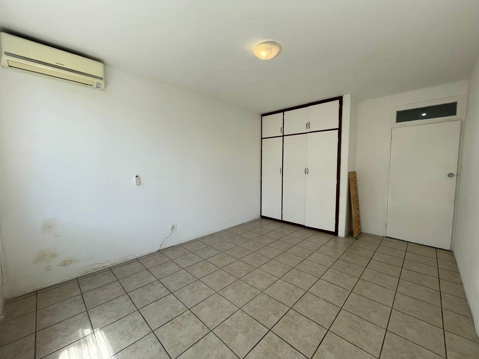 2 Bed Apartment in Pinetown Central photo number 10