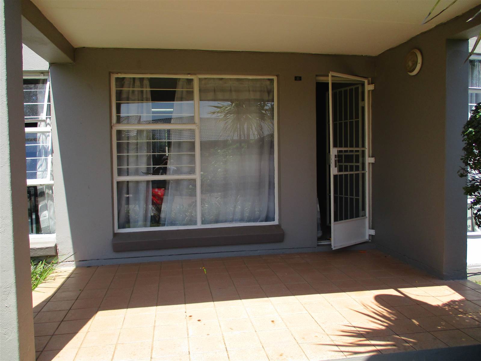 2 Bed Townhouse in Constantia Kloof photo number 7