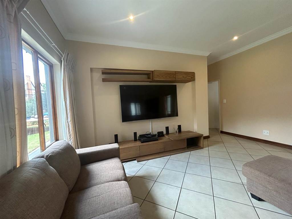 3 Bed House in Rietvlei Ridge Country Estate photo number 18