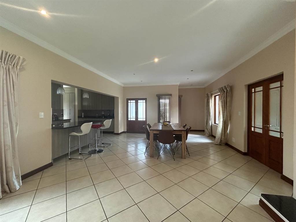 3 Bed House in Rietvlei Ridge Country Estate photo number 12