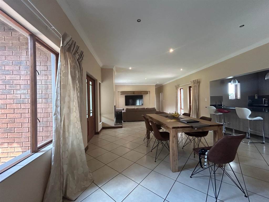 3 Bed House in Rietvlei Ridge Country Estate photo number 13