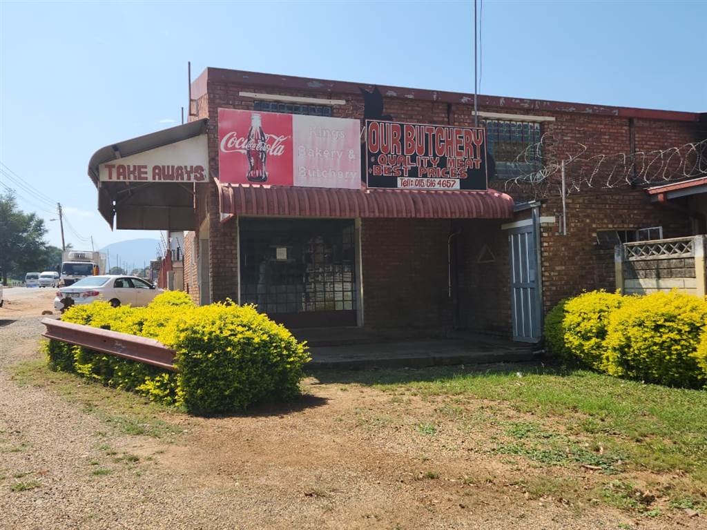816  m² Commercial space in Louis Trichardt photo number 1