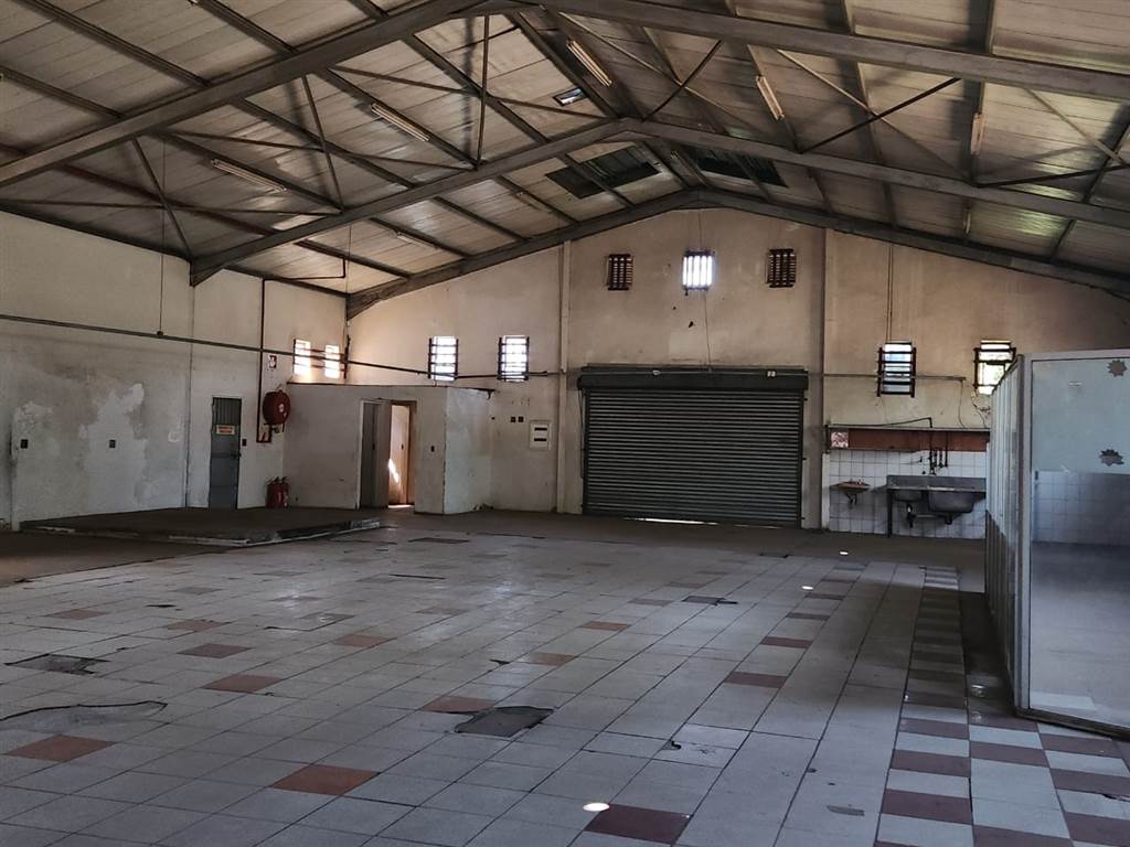 816  m² Commercial space in Louis Trichardt photo number 2