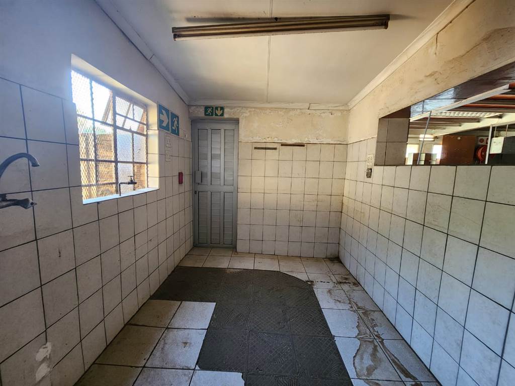 816  m² Commercial space in Louis Trichardt photo number 11