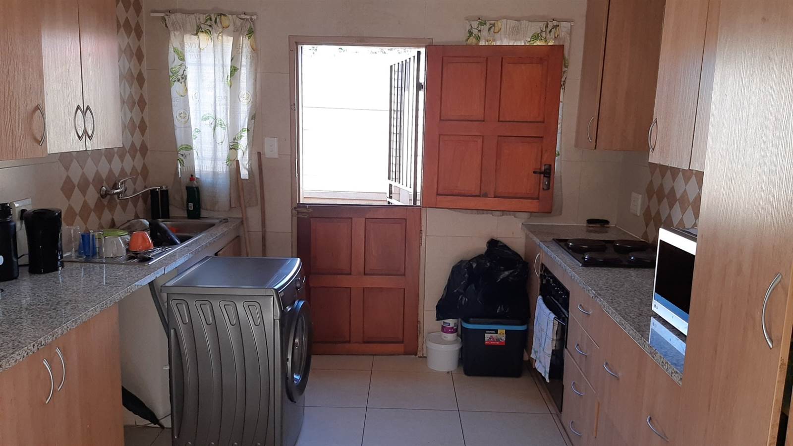 3 Bed Apartment in Wolmer photo number 7