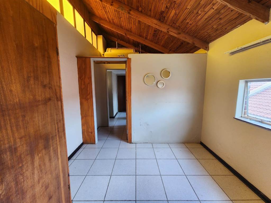 2 Bed Townhouse in Polokwane Central photo number 10