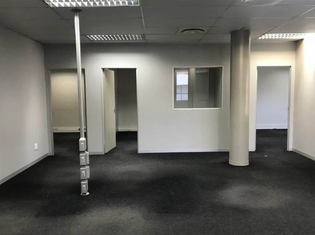 280  m² Commercial space in Umgeni Park photo number 15