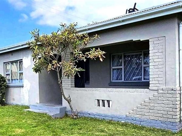 4 Bed House in Bellville South