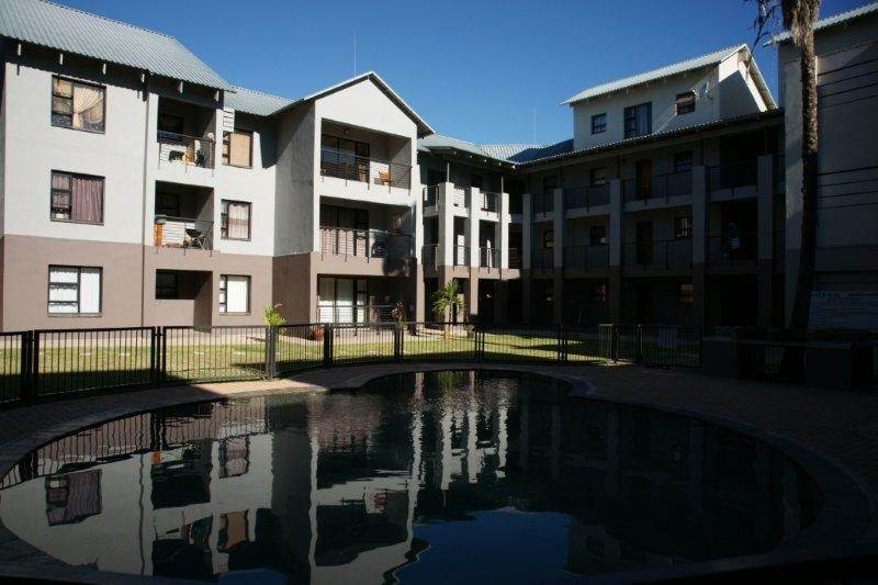 2 Bed Apartment in Hoedspruit photo number 1