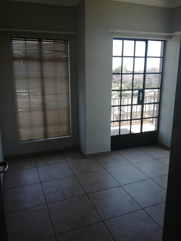 1 Bed Flat in Witbank Central photo number 5