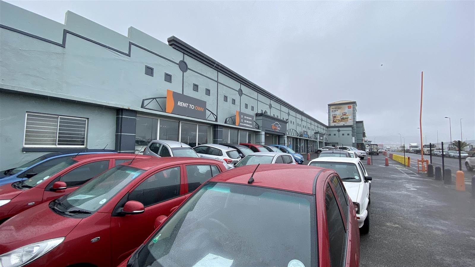 1367  m² Commercial space in Paarden Eiland photo number 4