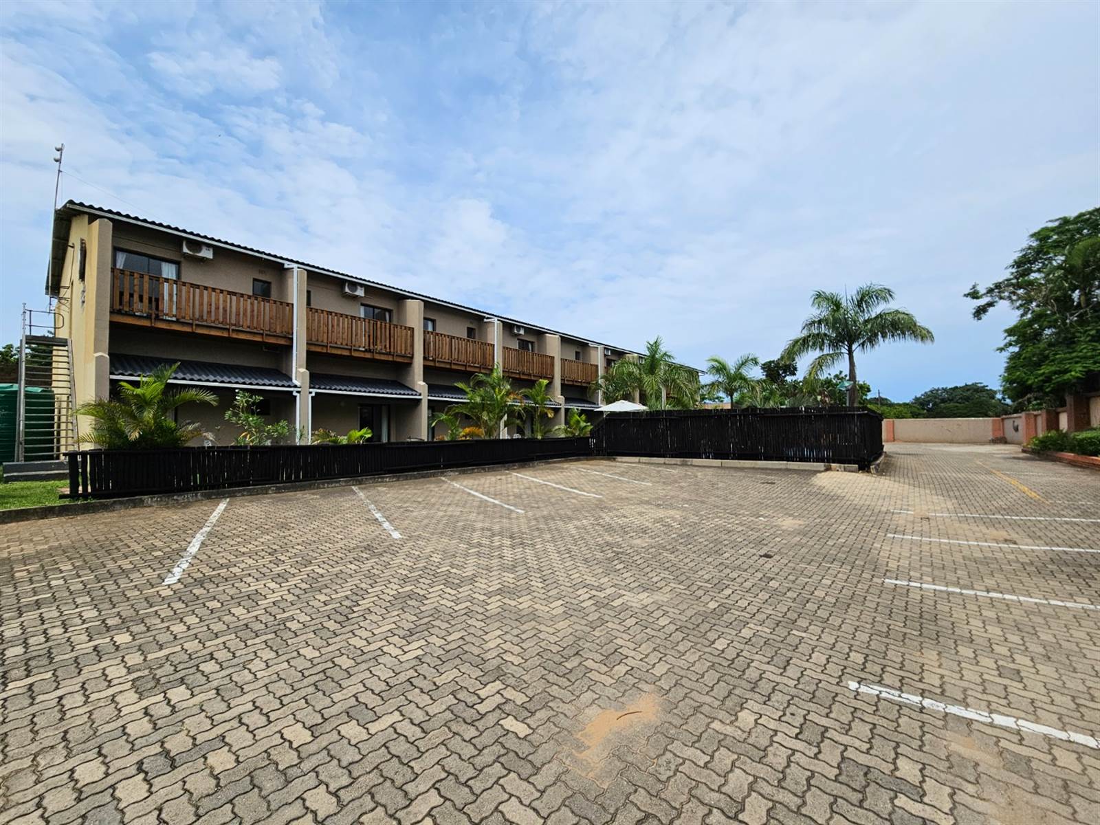 34 Bed Apartment in St Lucia photo number 2