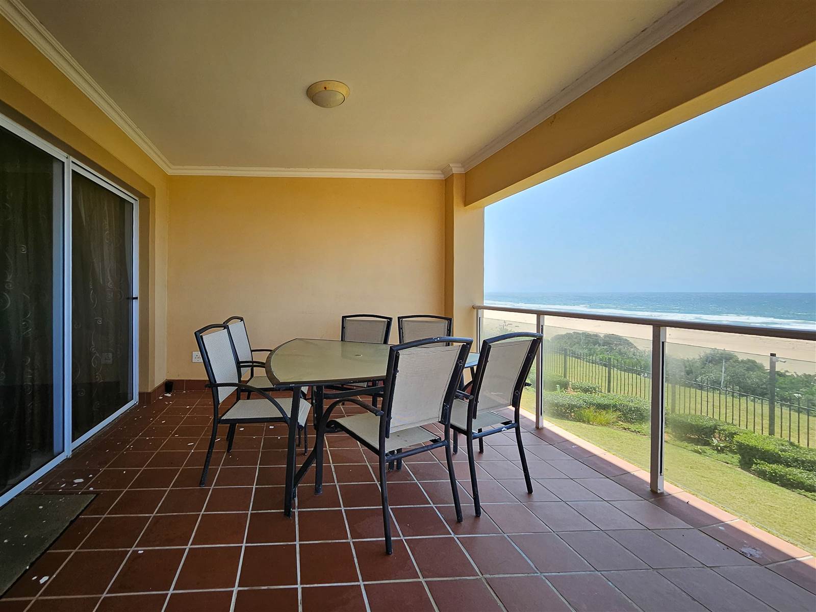 3 Bed Apartment in Illovo Beach photo number 17