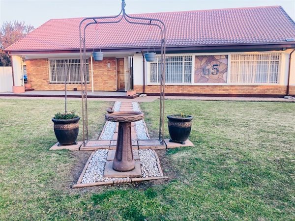 3 Bedroom House 3 Bedroom House